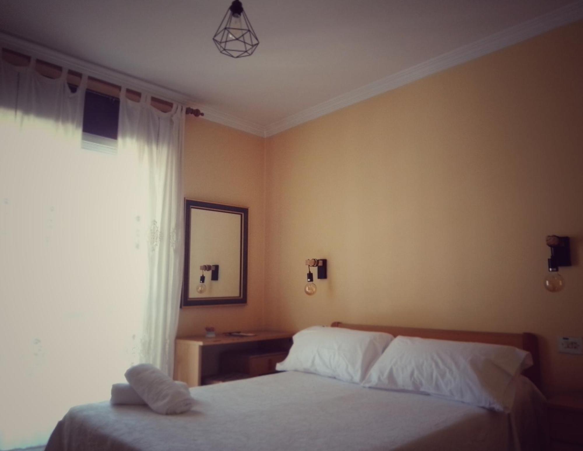 Hostal Pension Mar De Plata Луго Экстерьер фото