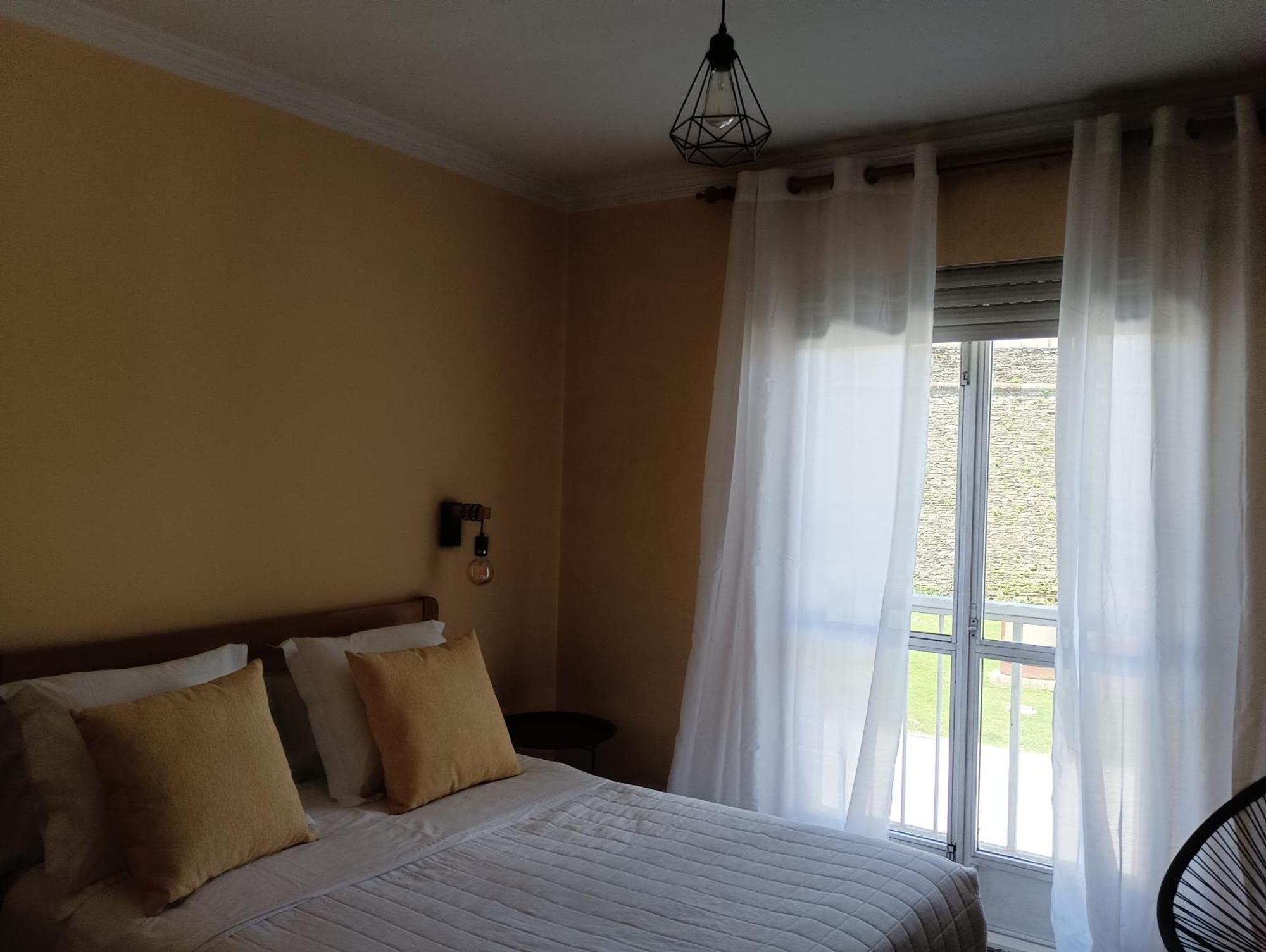 Hostal Pension Mar De Plata Луго Экстерьер фото
