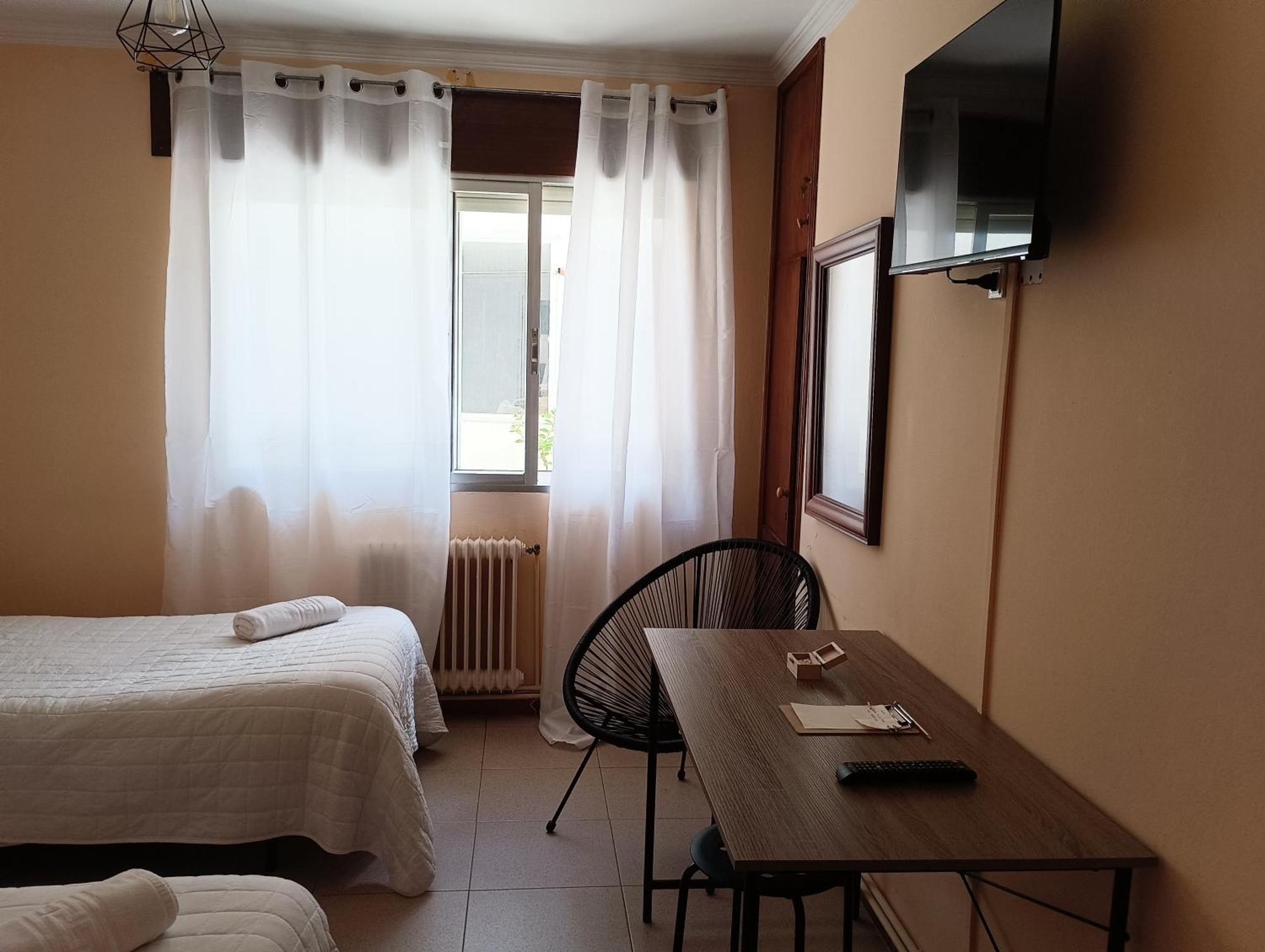 Hostal Pension Mar De Plata Луго Экстерьер фото
